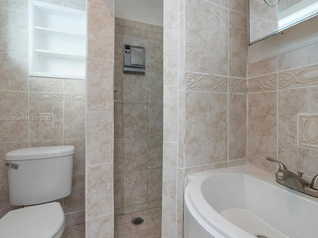 92 NW 20th St, Homestead FL 33030