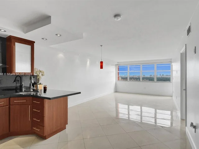 1351 NE Miami Gardens Dr, Miami FL 33179