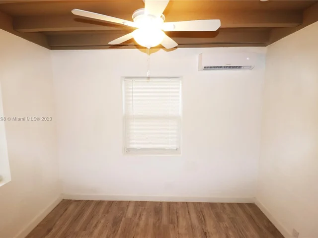 1040 NW 141st St # 0, Miami FL 33168