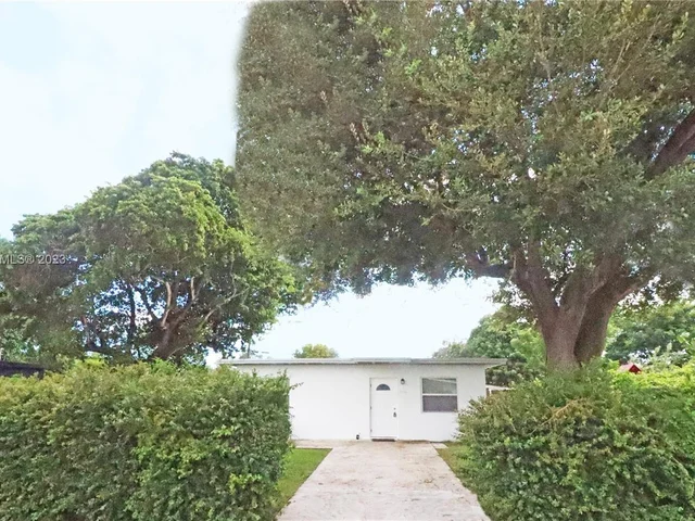 1040 NW 141st St # 0, Miami FL 33168