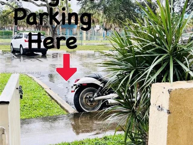 901 Hillcrest Dr # 109, Hollywood FL 33021