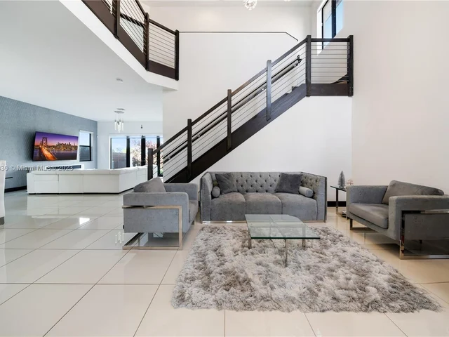 16065 SW 136th Ter, Miami FL 33196