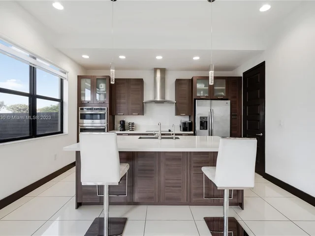 16065 SW 136th Ter, Miami FL 33196