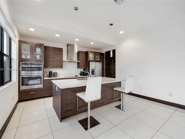 16065 SW 136th Ter, Miami FL 33196