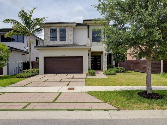 16065 SW 136th Ter, Miami FL 33196