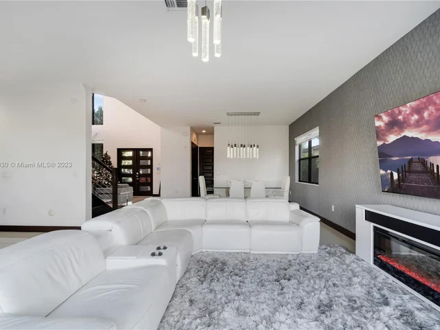 16065 SW 136th Ter, Miami FL 33196