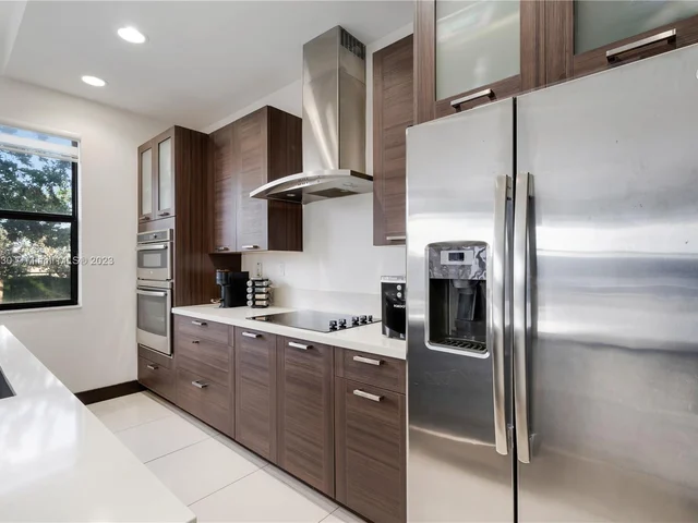 16065 SW 136th Ter, Miami FL 33196