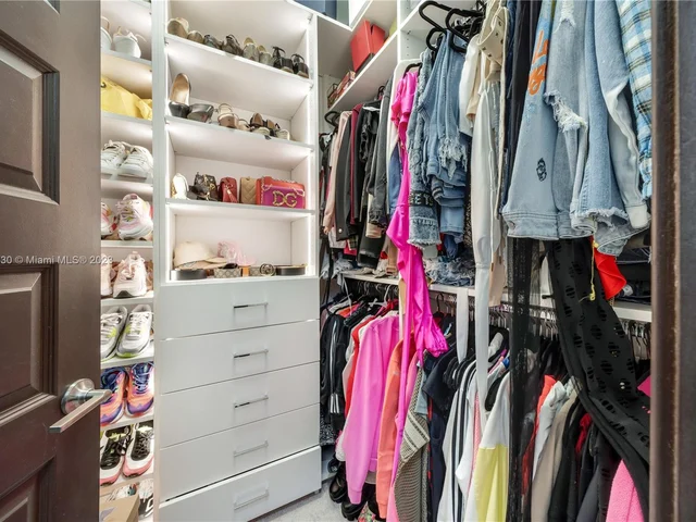 16065 SW 136th Ter, Miami FL 33196