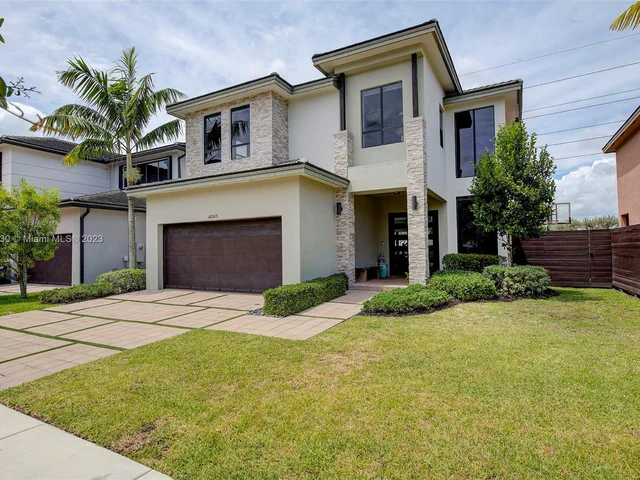 16065 SW 136th Ter, Miami FL 33196