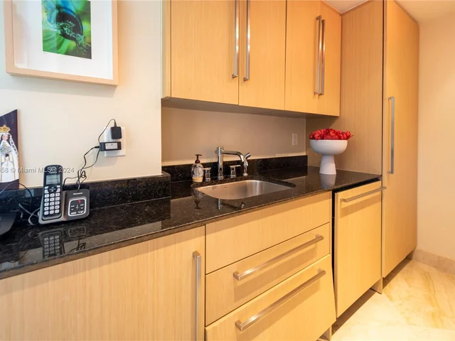 10275 Collins Ave # 1221, Bal Harbour FL 33154