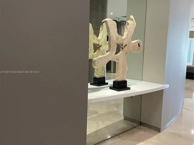 10275 Collins Ave # 1221, Bal Harbour FL 33154