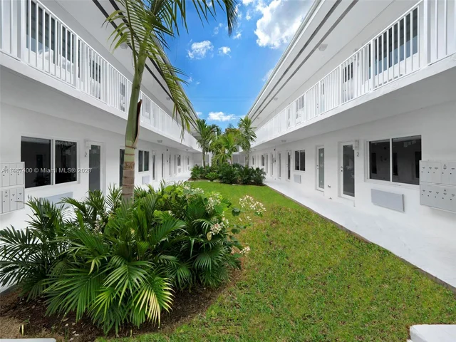 1525 Michigan Ave # 10, Miami Beach FL 33139