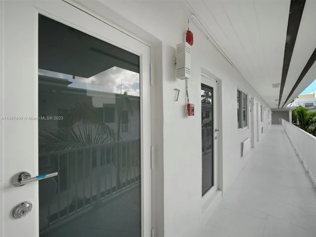 1525 Michigan Ave # 10, Miami Beach FL 33139