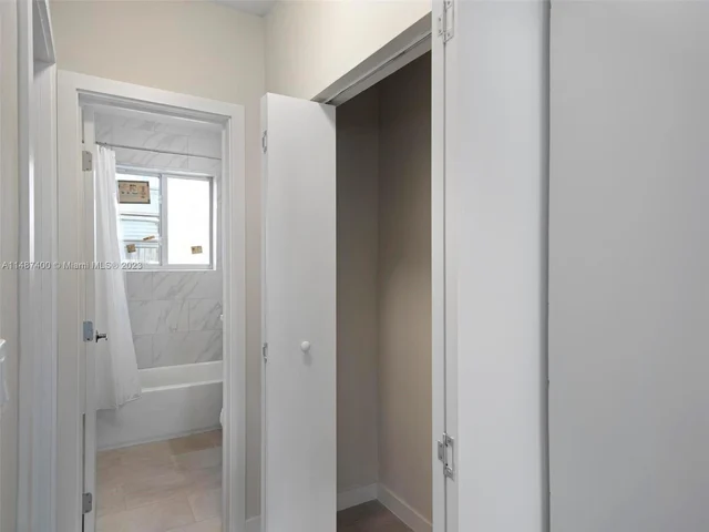 1525 Michigan Ave # 10, Miami Beach FL 33139