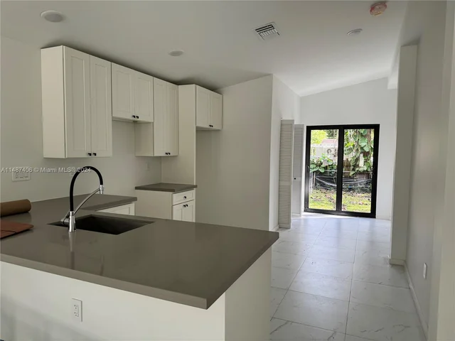 2774 NW 170th St, Miami Gardens FL 33056