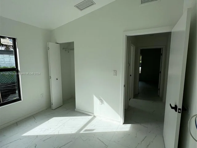 2774 NW 170th St, Miami Gardens FL 33056