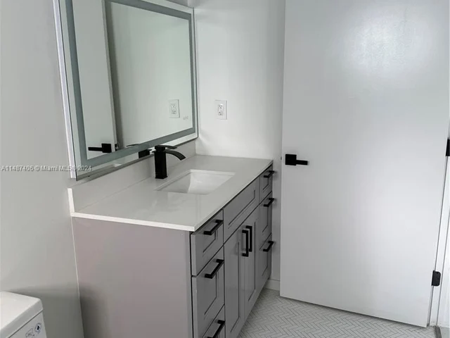 2774 NW 170th St, Miami Gardens FL 33056