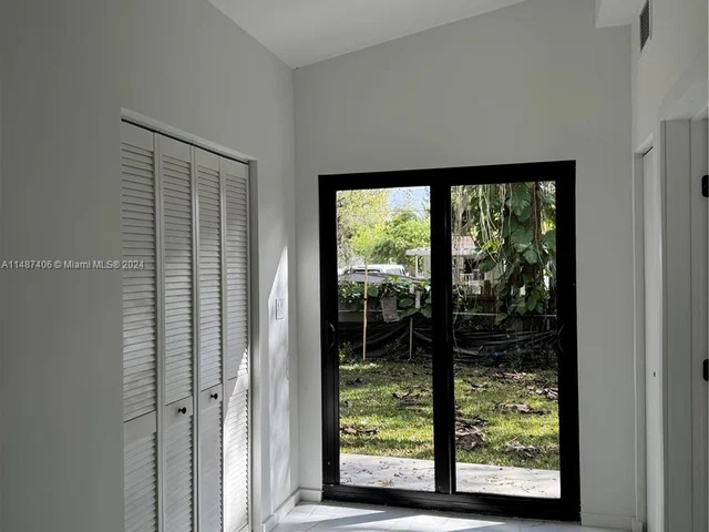 2774 NW 170th St, Miami Gardens FL 33056