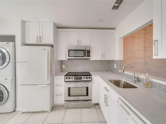 4081 NW 90th Ave # 4081, Sunrise FL 33351