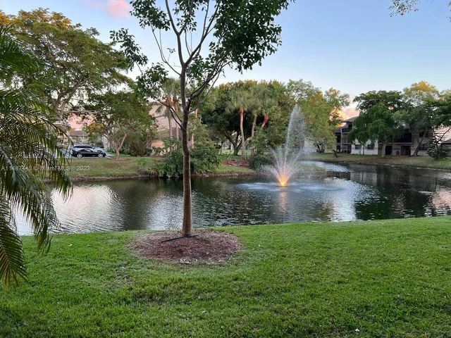 9984 Nob Hill Pl # 9984, Sunrise FL 33351