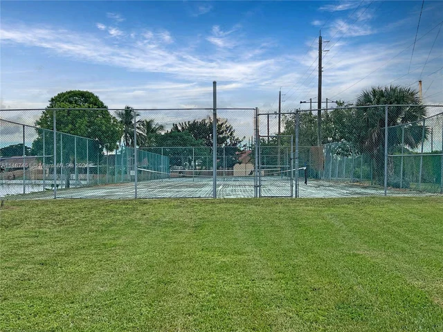 13522 SW 13th Ter # 0, Miami FL 33184