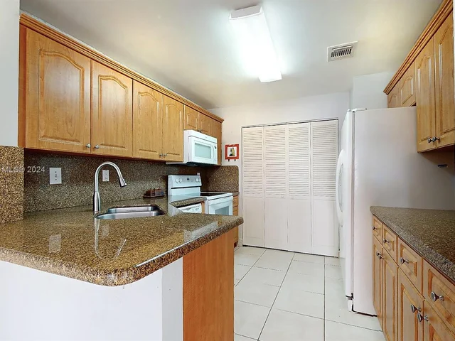 13522 SW 13th Ter # 0, Miami FL 33184