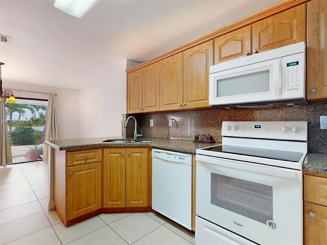 13522 SW 13th Ter # 0, Miami FL 33184