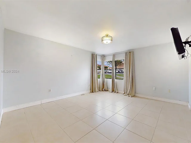 13522 SW 13th Ter # 0, Miami FL 33184