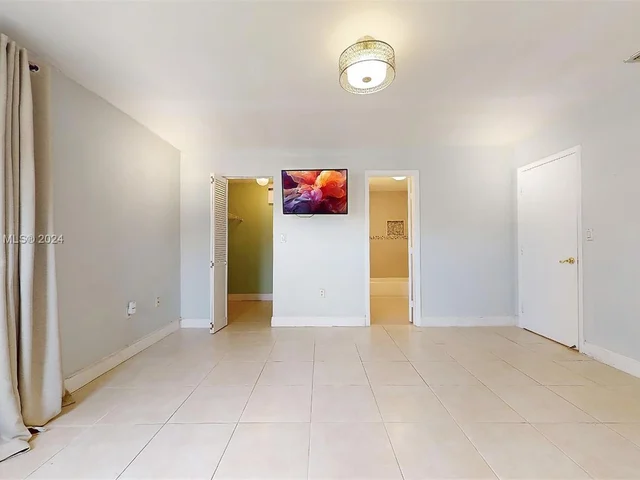 13522 SW 13th Ter # 0, Miami FL 33184