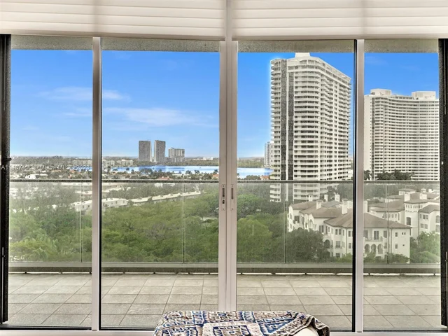 2800 Island Blvd # 1203, Aventura FL 33160