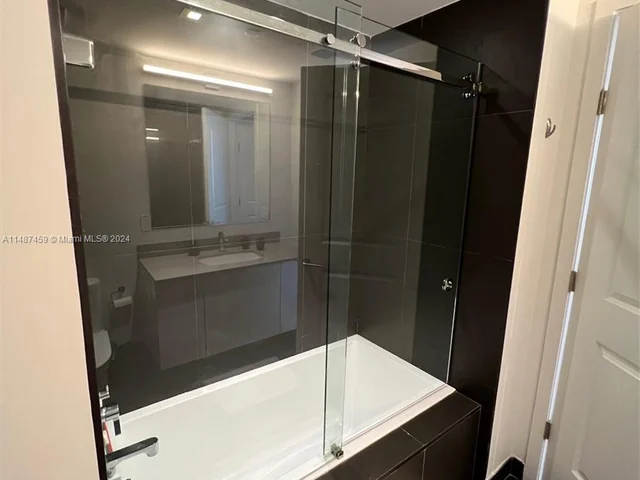 1600 NE 1st Ave # 1414, Miami FL 33132