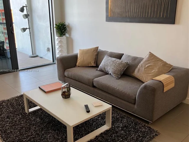 1600 NE 1st Ave # 1414, Miami FL 33132