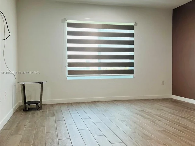 648 NE 5th Way, Florida City FL 33034