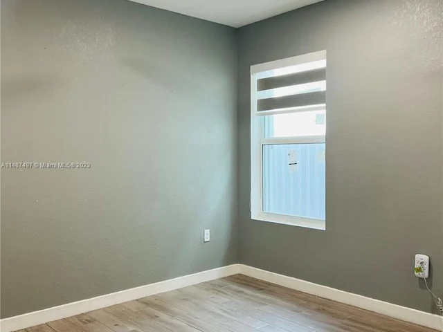 648 NE 5th Way, Florida City FL 33034