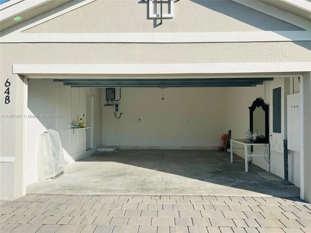 648 NE 5th Way, Florida City FL 33034