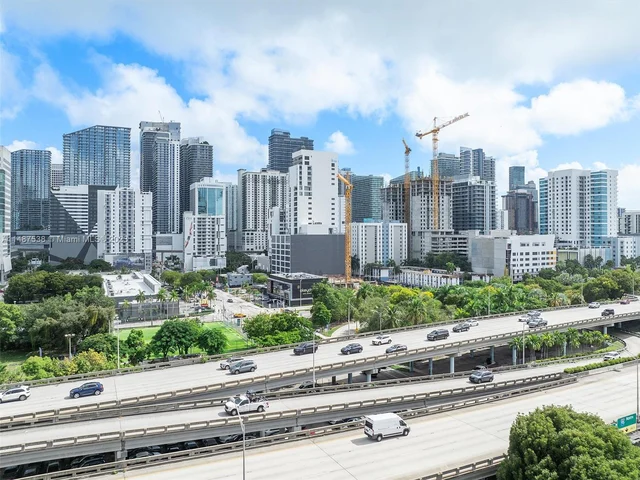 239 SW 9 ST # 2003, Miami FL 33130