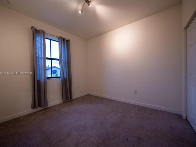 10575 W 33rd Way, Hialeah FL 33018