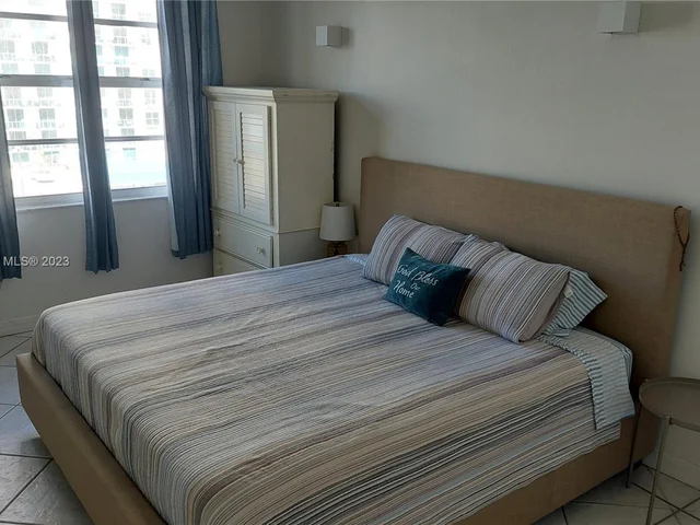 1965 S Ocean Dr # 7B, Hallandale Beach FL 33009