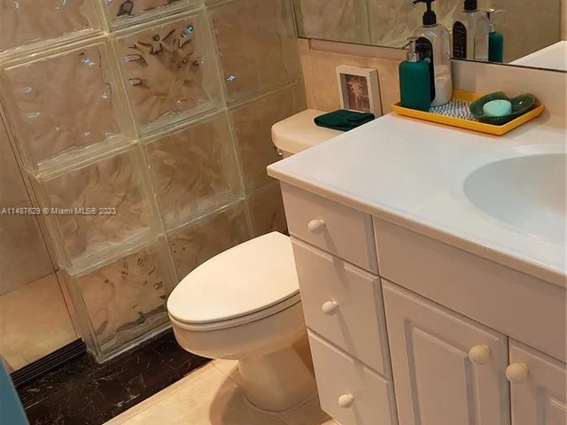 1965 S Ocean Dr # 7B, Hallandale Beach FL 33009