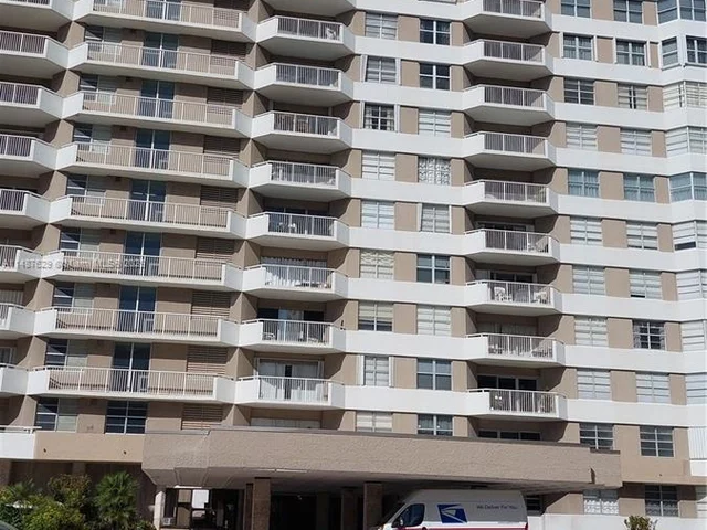 1965 S Ocean Dr # 7B, Hallandale Beach FL 33009