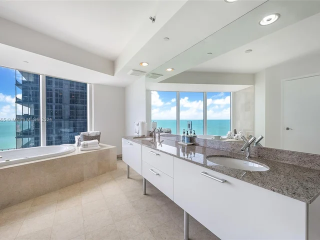 17201 Collins Ave # 3301, Sunny Isles Beach FL 33160