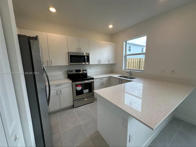 16318 SW 291st St, Homestead FL 33033