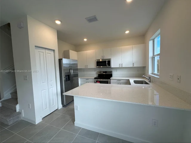 16318 SW 291st St, Homestead FL 33033