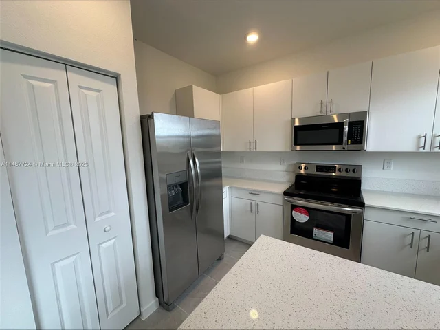 16318 SW 291st St, Homestead FL 33033