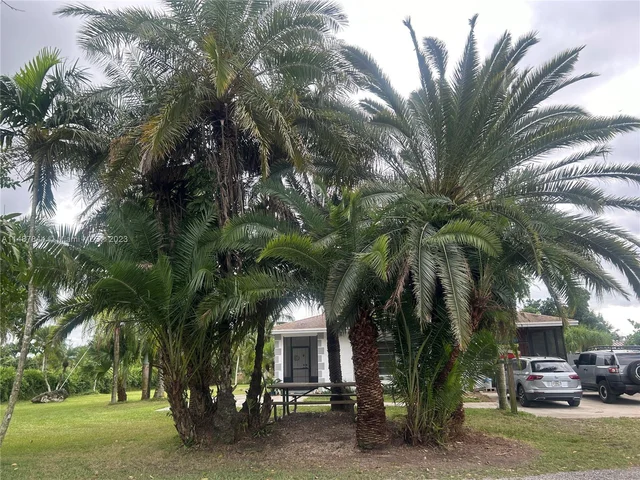 21050 SW 172nd Ave, Miami FL 33187