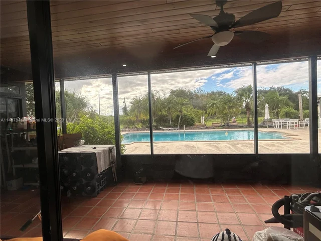 21050 SW 172nd Ave, Miami FL 33187