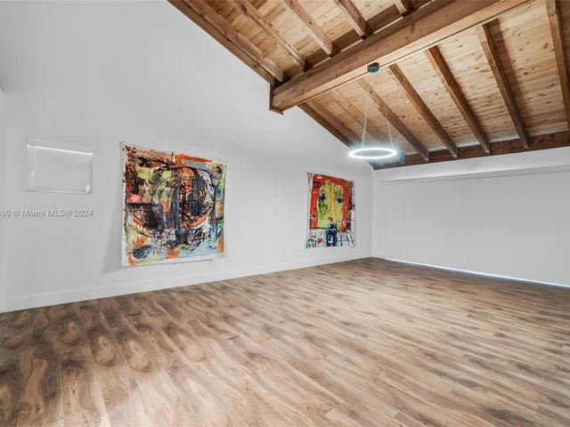 4943 NW 94th Doral Pl, Doral FL 33178