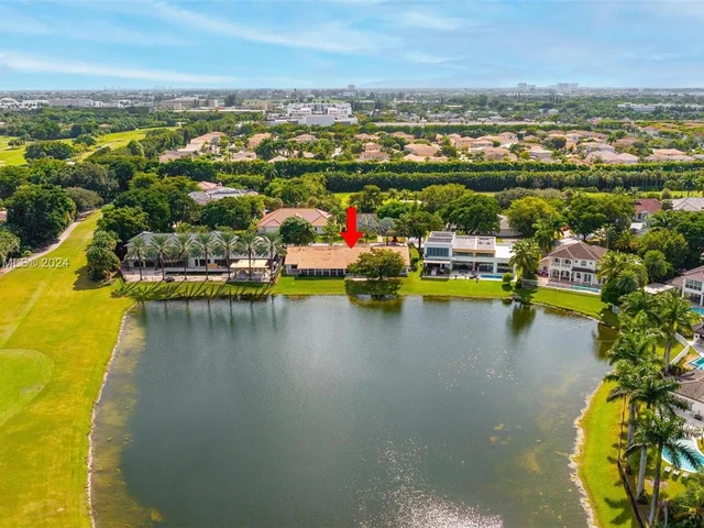 4943 NW 94th Doral Pl, Doral FL 33178