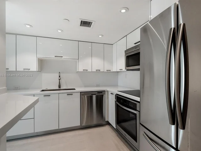 650 West Ave # 709, Miami Beach FL 33139