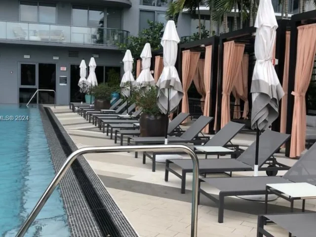 121 NE 34th St # 807, Miami FL 33137